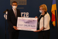 Wręczenie czeków w ramach programu 