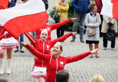 Zdjęcia z wojewódzkich obchodów Święta Narodowego Trzeciego Maja, 98. rocznicy wybuchu III powstania śląskiego oraz 90. urodzin gmachu ŚUW /fot. A. Karendał, A. Księżnik/