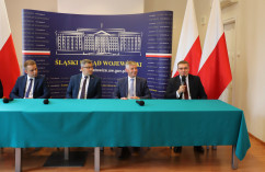 Galeria zdjęć z briefingu prasowego z udziałem nowego wicewojewody Piotra Kołodziejczyka /fot. A. Księżnik/
