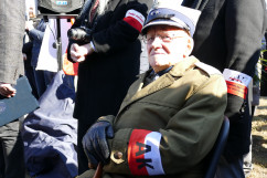 Jeden z uczestników uroczystości/fot. I. Matuszewska