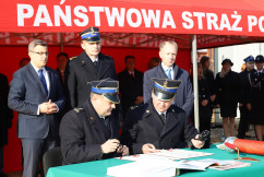 Uroczystość podpisania aktu erekcyjnego oraz wmurowania kamienia węgielnego pod budowę strażnicy Komendy Miejskiej Państwowej Straży Pożarnej w Bytomiu.