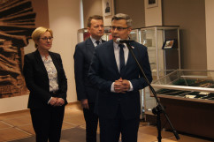 Zdjęcia z konferencji prasowej z udziałem ministra Mariusza Błaszczaka w WSZW. /fot. A. Kucharzewska/