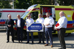 Przekazanie środków na ambulans