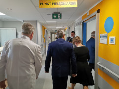 Otwarcie zmodernizowanych oddziałów Uniwersyteckiego Centrum Klinicznego im. prof. K. Gibińskiego Śląskiego Uniwersytetu Medycznego w Katowicach /fot. M. Targoś/