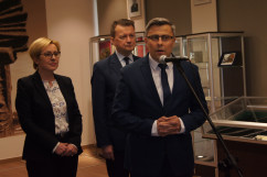 Zdjęcia z konferencji prasowej z udziałem ministra Mariusza Błaszczaka w WSZW. /fot. A. Kucharzewska/