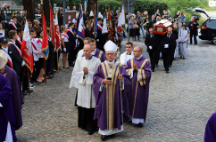 Galeria zdjęć z ostatniego pożegnania śp. abpa Szczepana Wesołego /fot. A. Karendał/