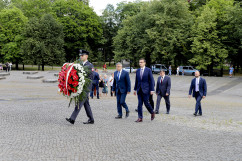 Zdjęcia z wizyty premiera Mateusza Morawieckiego w województwie śląskim - na Jasnej Górze, w CSRG w Bytomiu oraz w Katowicach /fot. A. Kucharzewska, A. Karendał/