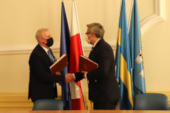 Podpisanie umów w ramach RFRD w Starostwie Powiatowym w Gliwicach /fot. A. Księżnik/