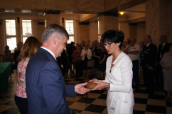 Fotogaleria z uroczystości wręczenia odznaczeń w Westybulu Śląskiego Urzędu Wojewódzkiego w Katowicach / zdjęcia: I. Matuszewska