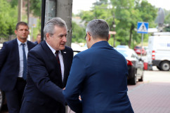 Galeria zdjęć z uroczystości podpisania umowy o współprowadzenie Teatru Dzieci Zagłębia oraz wizyty wicepremiera Glińskiego w ŚUW /fot. A. Karendał/