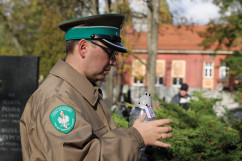 Fotogaleria z odwiedzin cmentarzy i mogił w przededniu Wszystkich Świętych/fot. I. Matuszewska