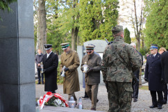 Fotogaleria z odwiedzin cmentarzy i mogił w przededniu Wszystkich Świętych/fot. I. Matuszewska