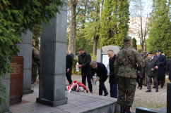 Fotogaleria z odwiedzin cmentarzy i mogił w przededniu Wszystkich Świętych/fot. I. Matuszewska