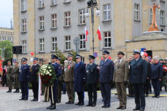 Uczestnicy uroczystych obchodów/foto:ŚUW