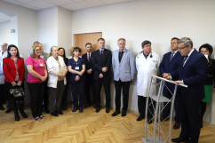 Otwarcie zmodernizowanych oddziałów Uniwersyteckiego Centrum Klinicznego im. prof. K. Gibińskiego Śląskiego Uniwersytetu Medycznego w Katowicach /fot. A. Księżnik/