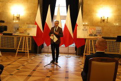 Dyrektor IPN w Katowicach Andrzej Sznajder przedstawia historię Lecha Kaczyńskiego./ fot. A. Herz/