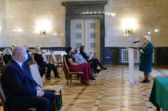 Wręczenie nagród laureatom konkursu dla organizacji pozarządowych pod hasłem „Rodzina jest najważniejsza” - przemówienie Pełnomocnika Wojewody Śląskiego ds. Rodziny /fot. B. Szwedowski/