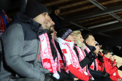 Fotogaleria składająca się z kilkudziesięciu zdjęć z Pucharu Świata w skokach narciarskich w Wiśle z udziałem Pary Prezydenckiej / foto: A. Karendał