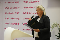 Doktorantka jubilata przemawia podczas konferencji zorganizowanej w związku z jubileuszem pracy naukowej prof. Franciszka Piontka/fot. I. Matuszewska