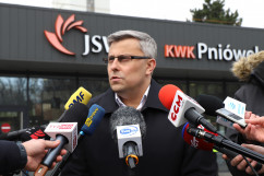 Wizyta Prezydenta RP w kopalni Pniówek - wypowiedź Wojewody Śląskiego dla mediów /fot. A. Księżnik/