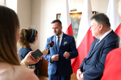 Zdjęcia z briefingu prasowego nt. zadań realizowanych przez pracowników socjalnych /fot. A. Karendał/