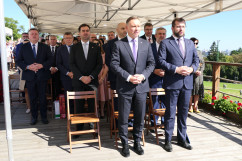 Dożynki Jasnogórskie - uczestnicy wydarzenia podczas mszy świętej  /fot. B. Półrolnik/