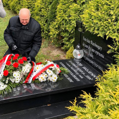 Fotogaleria z odwiedzin cmentarzy i mogił w przededniu Wszystkich Świętych/fot. M. Pryga