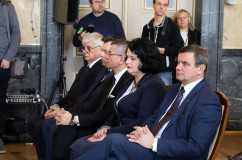 Galeria zdjęć z podpisania umowy na dofinansowanie projektu zakładającego dofinansowanie infrastruktury tramwajowej w Aglomeracji Śląsko-Zagłębiowskiej.