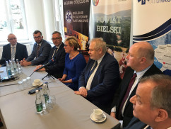 Galeria zdjęć z wizyty wiceminister zdrowia Józefy Szczurek-Żelazko na Podbeskidziu /fot. M. Pryga/