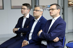 Zdjęcia z wizyty premiera Mateusza Morawieckiego w fabryce Opla w Gliwicach /fot. Anna Karendał/