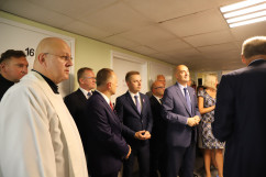 Galeria zdjęć z uroczystego przekazania nowego mammografu dla szpitala w Jaworznie /fot. A. Księżnik/