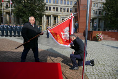 Uroczystość nadania sztandaru Izbie Administracji Skarbowej w Katowicach /fot. A. Księżnik/