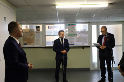 Galeria zdjęć z uroczystego przekazania nowego mammografu dla szpitala w Jaworznie /fot. A. Księżnik/