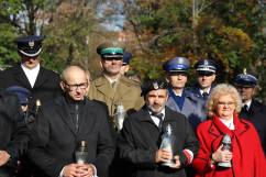 Fotogaleria z odwiedzin cmentarzy i mogił w przededniu Wszystkich Świętych/fot. I. Matuszewska