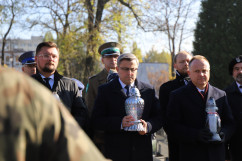 Fotogaleria z odwiedzin cmentarzy i mogił w przededniu Wszystkich Świętych/fot. I. Matuszewska