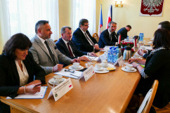 Spotkanie dotyczące współpracy polsko-czeskiej w dziedzinie afrykańskiego pomoru świń/fot. B. Półrolnik