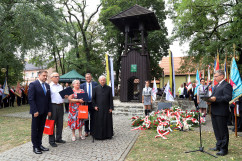 Galeria zdjęć z obchodów powstania NSZZ „Solidarność” oraz rocznicy pierwszego na Górnym Śląsku strajku w fabryce „Fazos” w Tarnowskich Górach /fot. A. Karendał/
