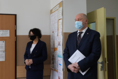Wizyta wiceministra Rodziny, Pracy i Polityki Społecznej Stanisława Szweda oraz wicewojewody śląskiego Jana Chrząszcza w Pszczynie /fot. A. Księżnik/