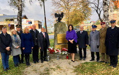 Fotogaleria z odwiedzin cmentarzy i mogił w przededniu Wszystkich Świętych/fot. M. Pryga