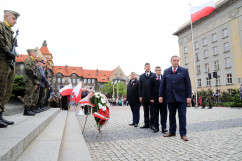 Zdjęcia z wojewódzkich obchodów Święta Narodowego Trzeciego Maja, 98. rocznicy wybuchu III powstania śląskiego oraz 90. urodzin gmachu ŚUW /fot. A. Karendał, A. Księżnik/