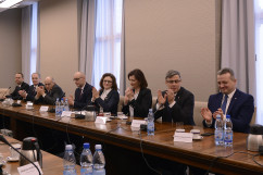 Galeria zdjęć ze spotkania wojewodów z byłym i obecnym szefem MSWiA w Warszawie /fot. MSWiA/