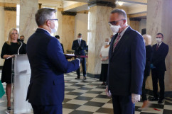 Wręczenie odznaczeń państwowym pracownikom służby zdrowia /fot. A. Księżnik/