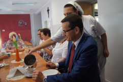 Zdjęcia z wizyty premiera Matusza Morawieckiego w Rudzie Śląskiej i Katowicach /fot. A. Kucharzewska, A. Karednał/