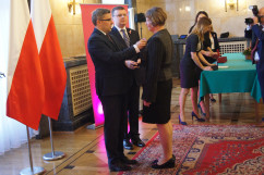 Fotogaleria z uroczystości wręczenia odznaczeń państwowych w Sali Marmurowej Śląskiego Urzędu Wojewódzkiego w Katowicach / fot. Anna Herz/