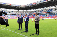 Wizyta premiera Mateusza Morawieckiego na Stadionie im. Ernesta Pohla w Zabrzu /fot. A. Księżnik/