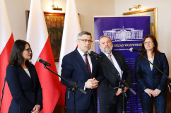 Zdjęcia z briefingu prasowego i konferencji pn.„Koalicja na rzecz osób niepełnosprawnych. Współpraca z organizacjami pozarządowymi” /fot. Anna Karendał/
