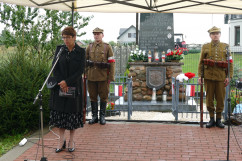 Obchody 75. rocznicy śmierci kpt. Stanisława Lisieckiego „Jaguara” - przemówienie kurator oświety Urszuli Bauer /fot. A. Księżnik/