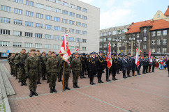 Obchody 231. rocznicy uchwalenia Konstytucji 3 maja - poczty sztandarowe biorące udział w uroczystościach 231. rocznicy uchwalenia Konstytucji 3 maja /fot. ŚUW/
