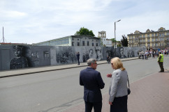 Odsłonięcie tablicy pamiątkowej oraz prezentacja historycznego muralu upamiętniającego Powstania Śląskie /fot. B. Szwedowski, ŚUW/