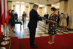 Wręczenie odznaczeń państwowym pracownikom służby zdrowia /fot. A. Księżnik/